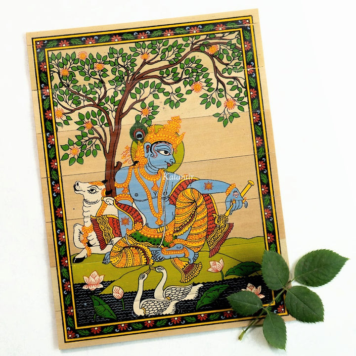 Hermosa pintura del Señor Krishna tocando la flauta con Gopikas | Pattachitra de color negro y naranja de Odisha | 48 cm x 32 cm