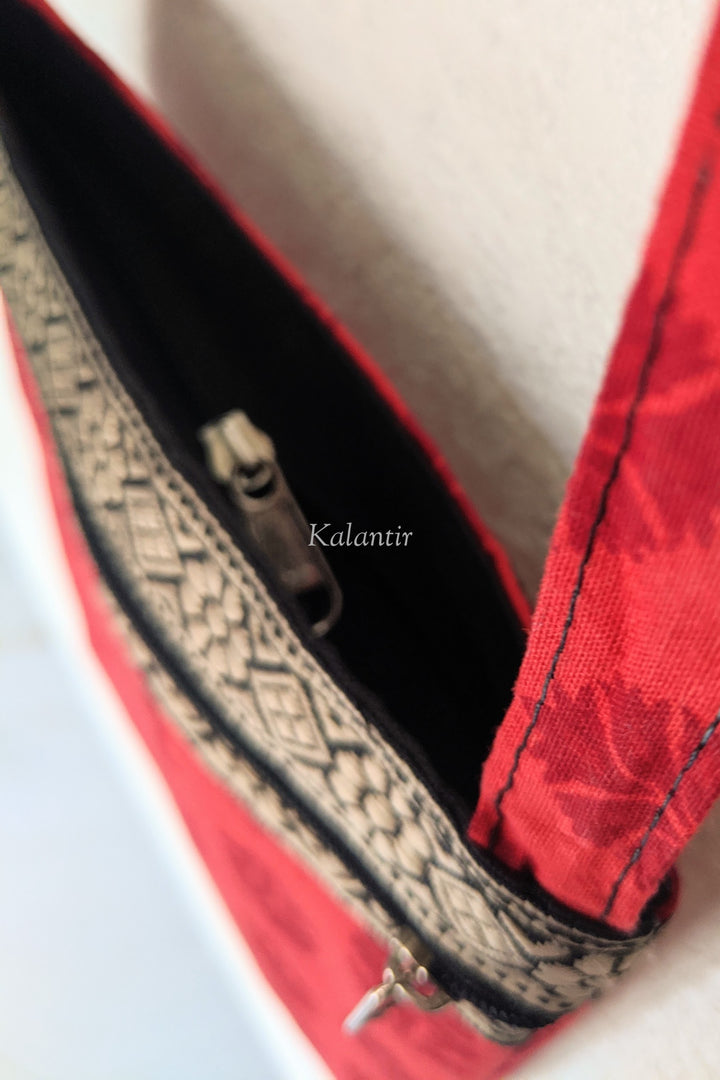 Closer view of the inside zipper of the Sling bag