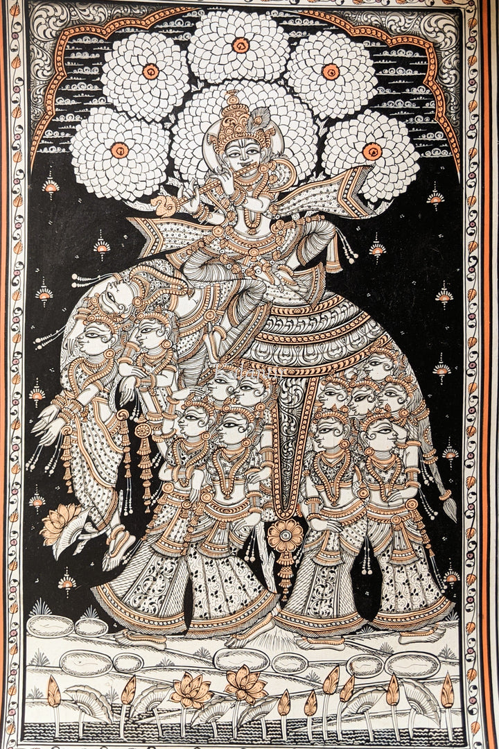 Lord Krishna tocando la flauta con Gopikas | pintura pattachitra