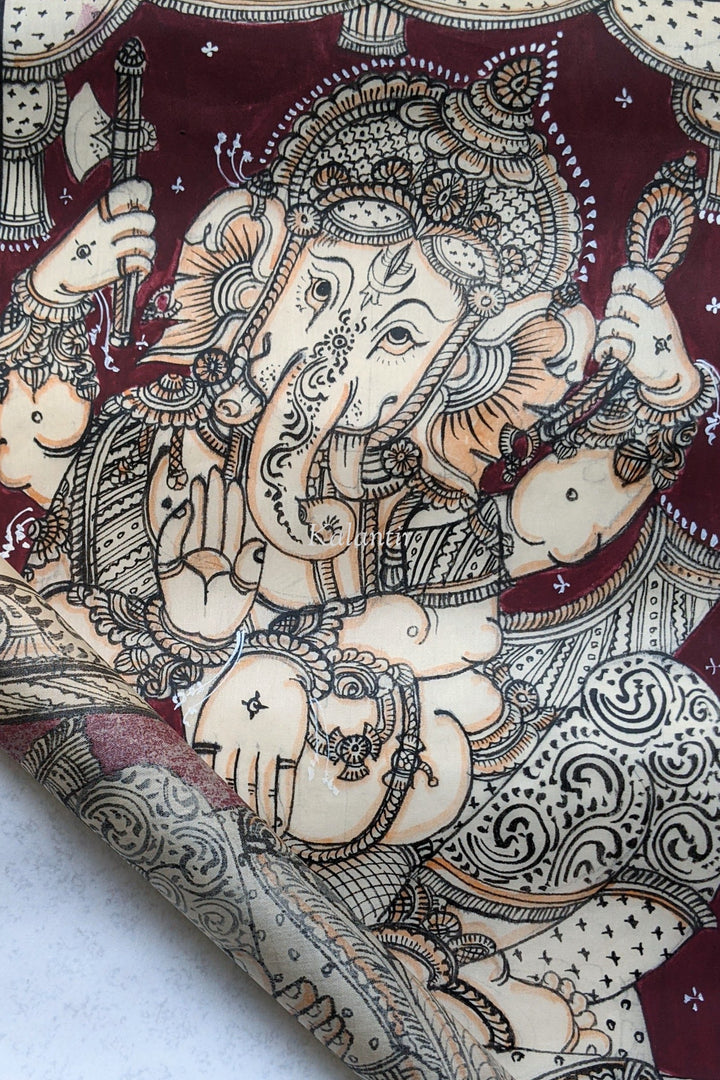 Pintura de seda de Ganesha Pattachitra en rojo